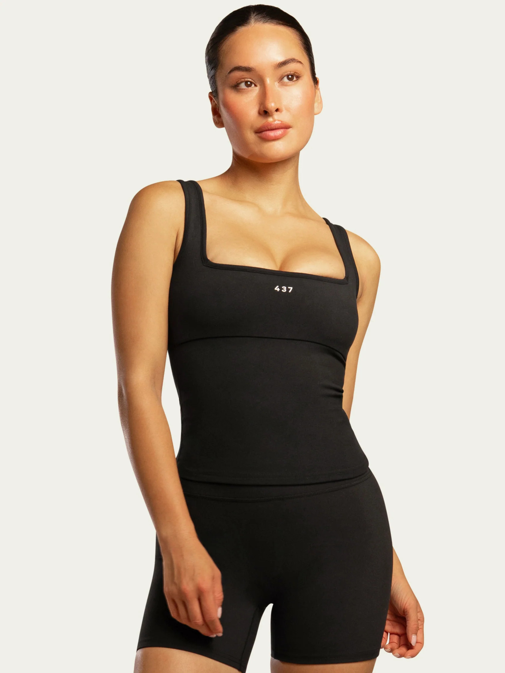 The Square Tank / Black | 437