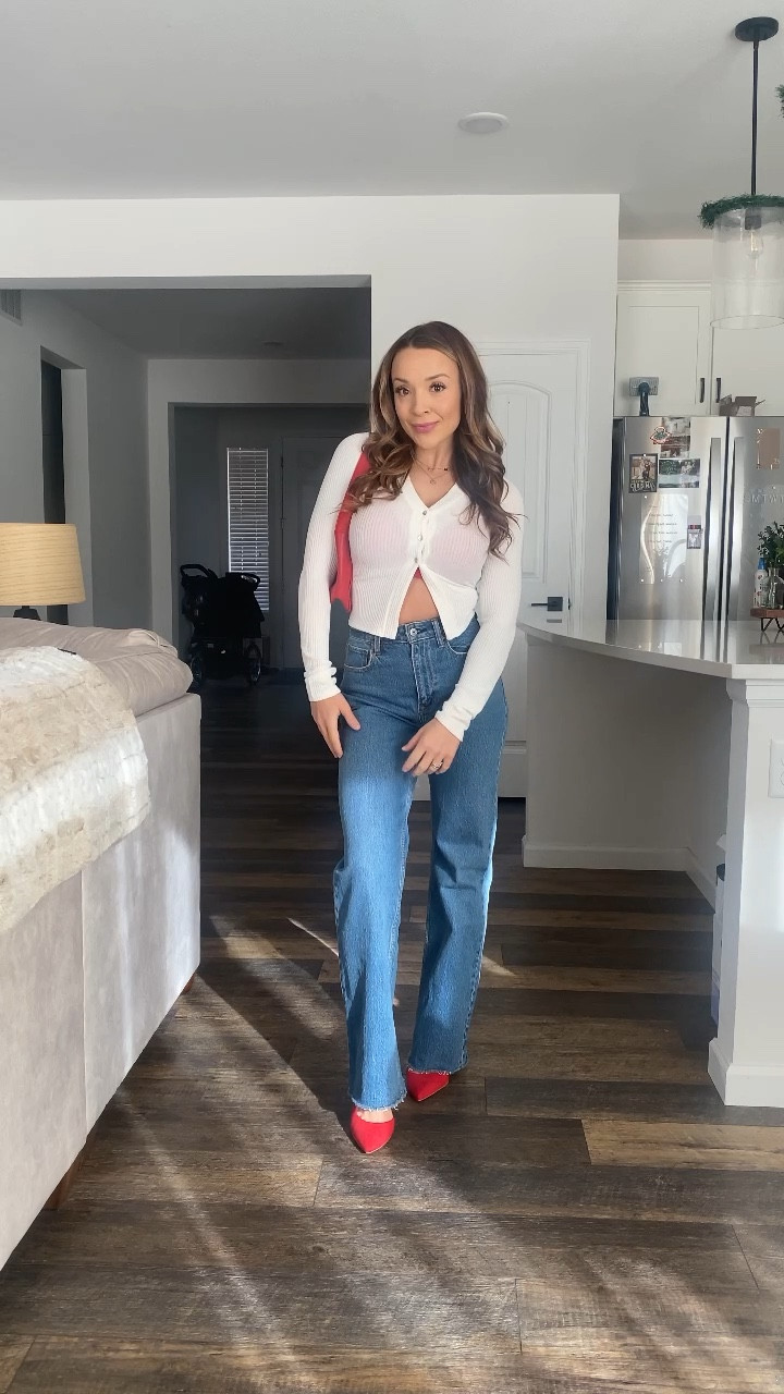 Day 13 of my mini Valentines Day Look series.

This is the perfect look for a more causal dinner or brunch date🫶🏼




#valentines #valentinesday #valentinesdayoutfit #valentinesdaylook #dress #datenightoutfits #outfitideas #valentines_day #dateoutfit #liketoknowit # #datelook #dinnerdate #nighoutlook #brunchdate #brunchlook #brunchoutfit

#LTKsalealert #LTKMostLoved #LTKSeasonal