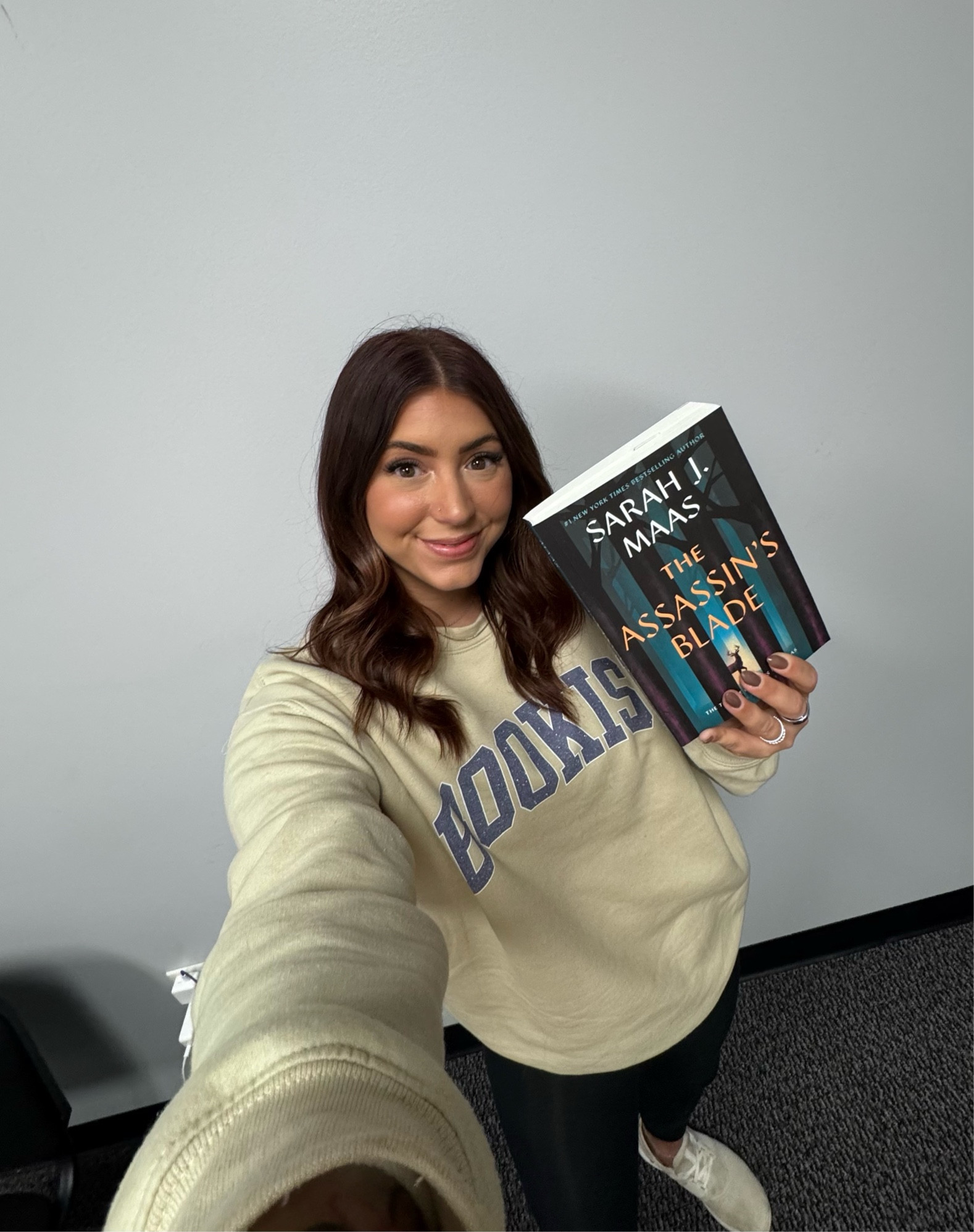 #Reading #ThroneOfGlass #MyFavoriteBooks #BookMerch