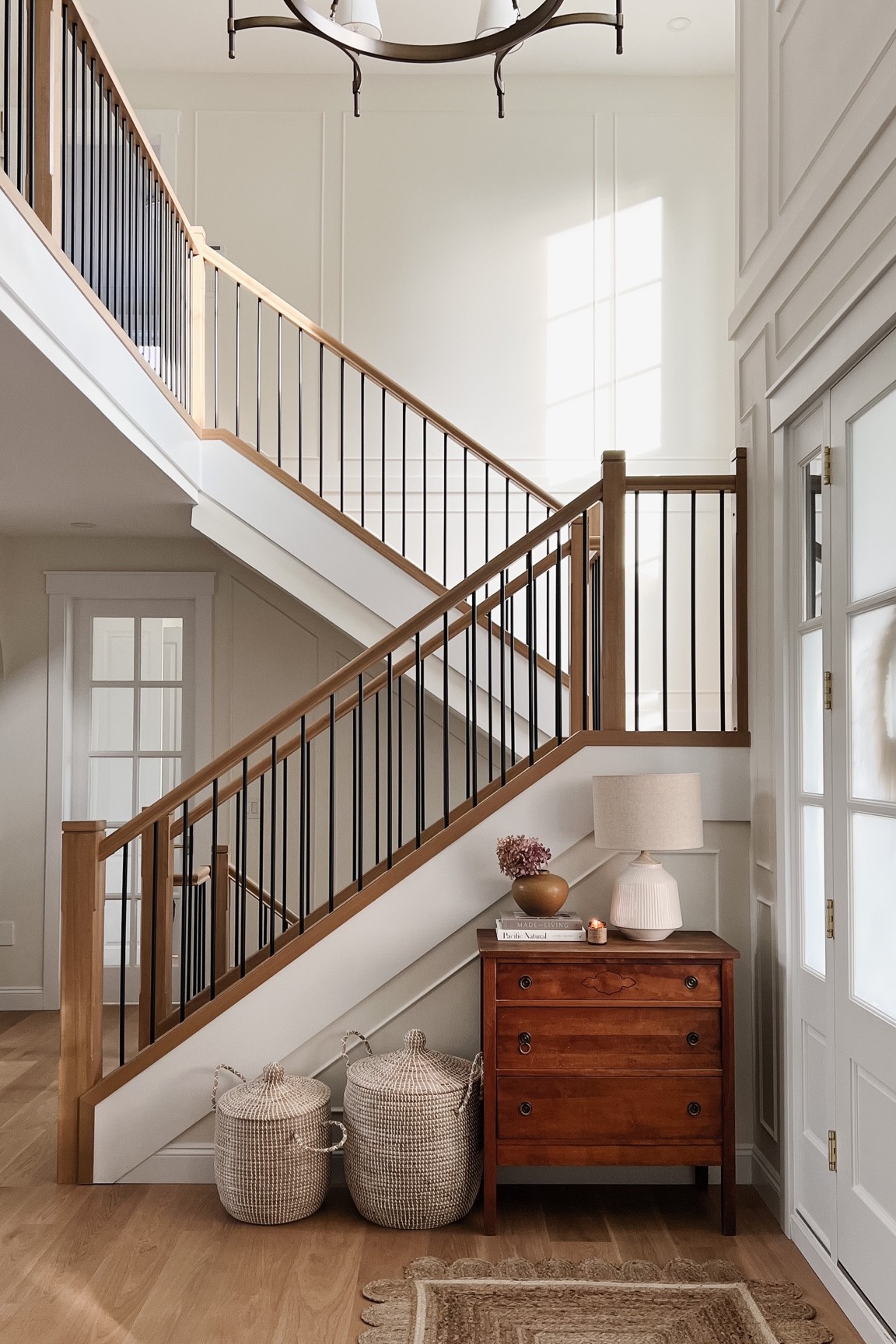 Entryway inspo 

Table lamp, baskets, jute rug, chandelier 

#LTKunder100 #LTKstyletip #LTKhome