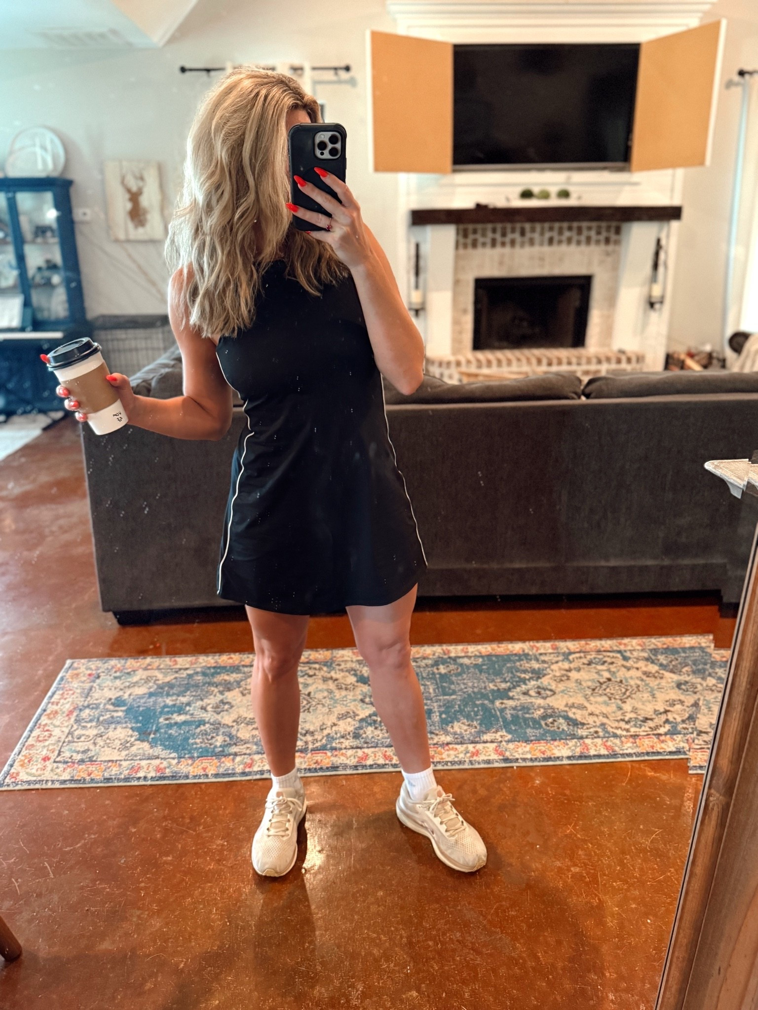 Such a good athletic dress, so comfy, and great support!!! Perfect fit for workouts or busy mom life.👏