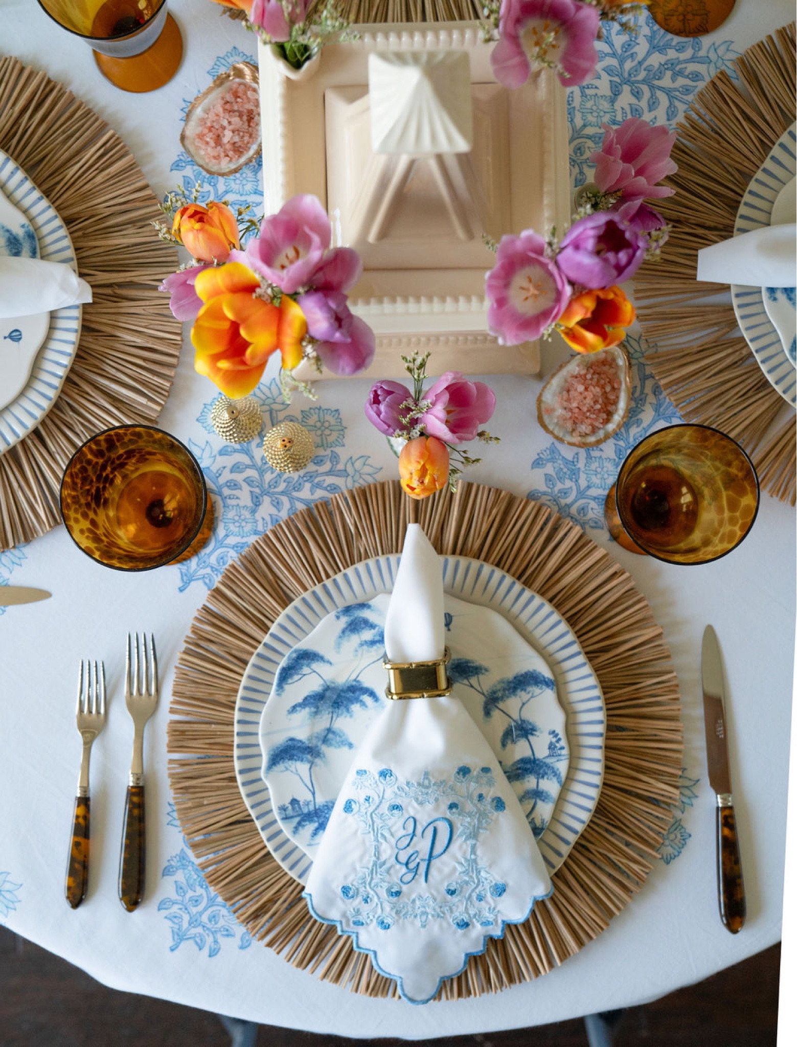 This blue and white chinoiserie Tablescape is perfect for a light and elegant place setting for summer, weddings, bridal parties, book club dinners, or bridal showers. Check out this beautiful blue and white chinoiserie tableware! #chinoiserie #chinoiserietableware #chinoiserieplates 

#LTKhome #LTKFind 

#LTKSeasonal