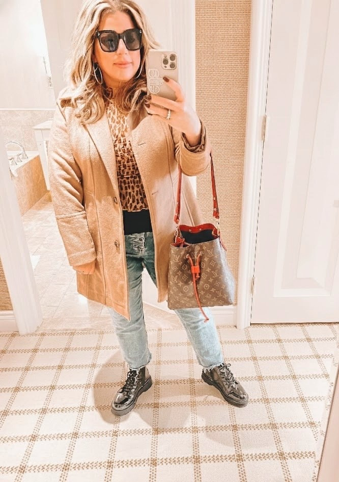Never met an animal print that I didn't obsess over.

Animal print, leopard print, tan coat, wool coat, straight cut jeans

#LTKootd #LTKFindsUnder100 #LTKTravel