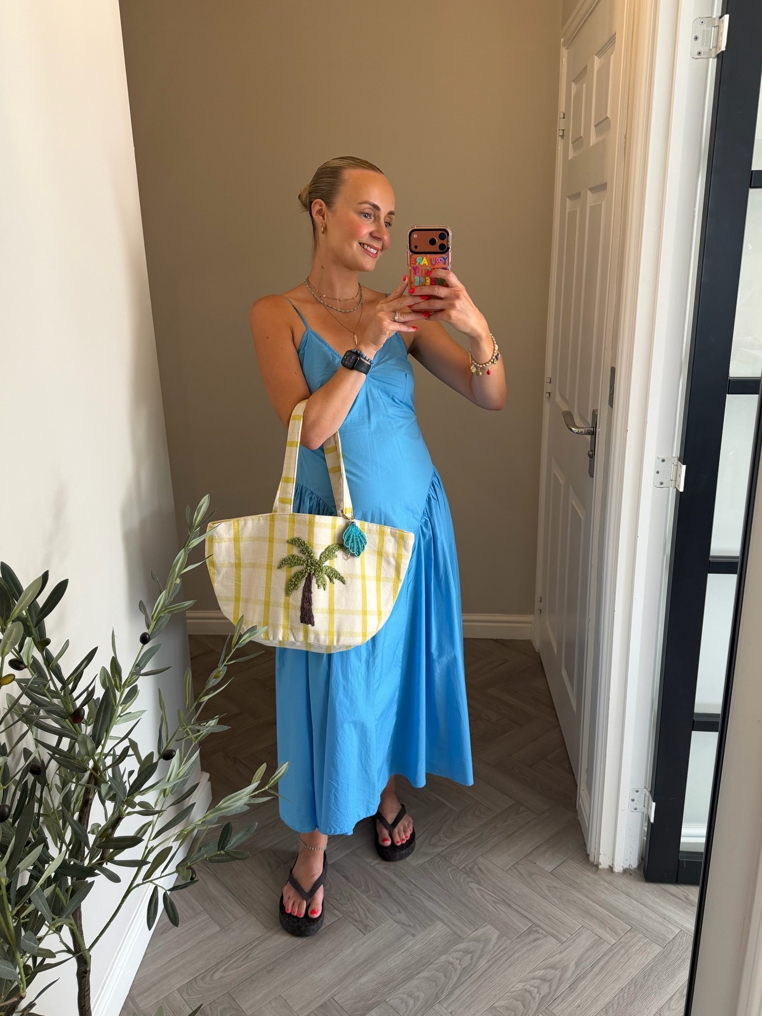 🐚🥥💙🩵

#LTKFashionMonth #LTKsummer #LTKbag