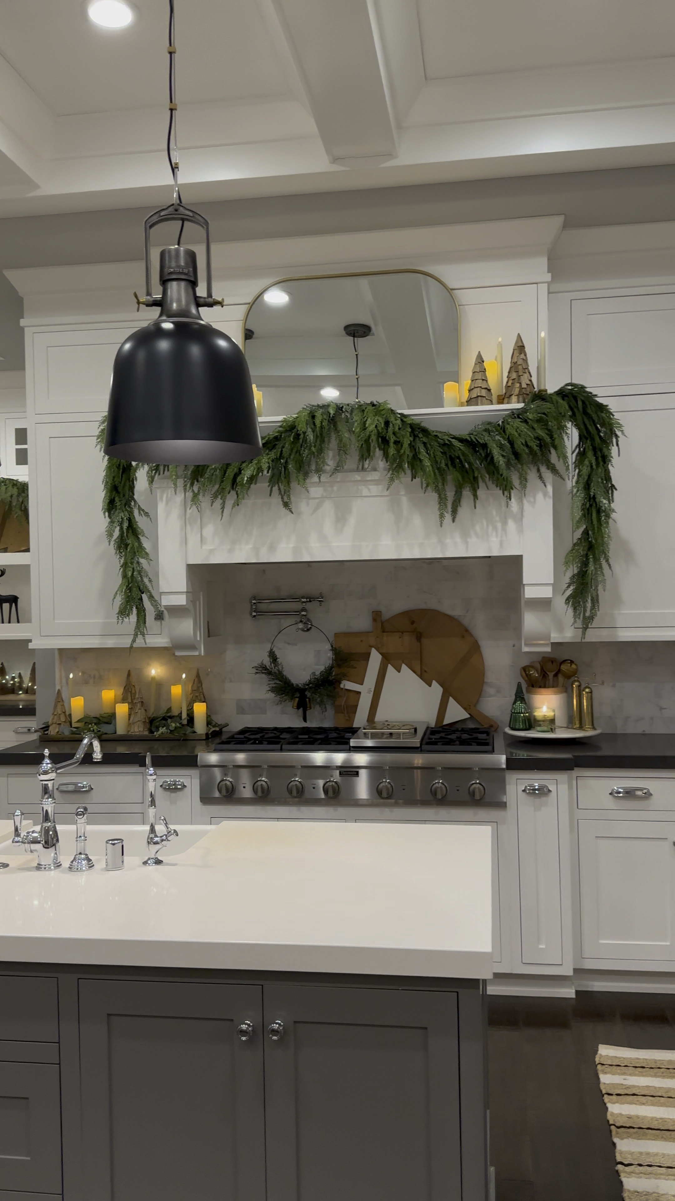 Holiday kitchen! ✨

#LTKHoliday #LTKhome #LTKSeasonal