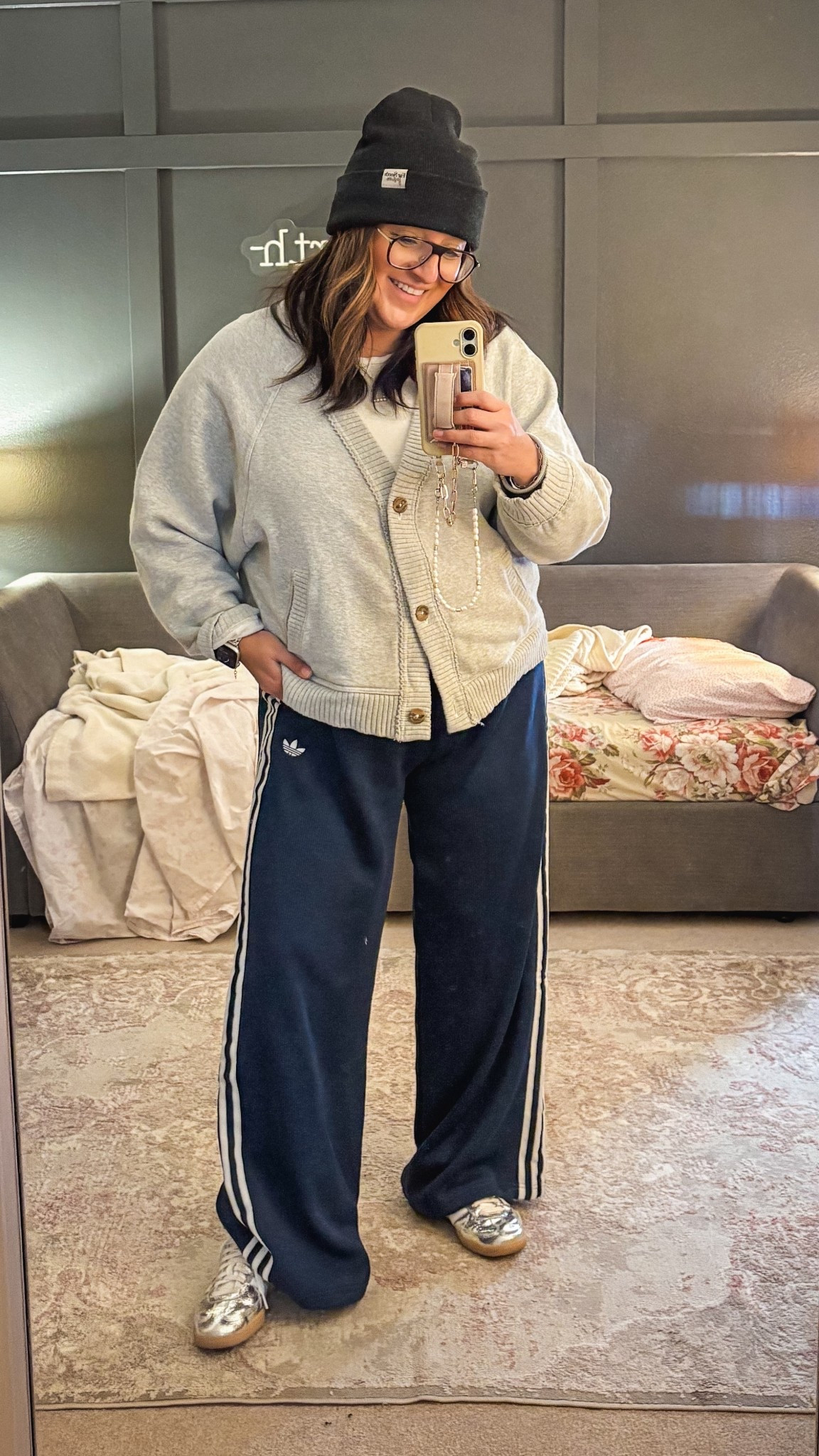 Today’s ootd. The cardi and pants are sold out but I linked similar options. 💙

#LTKMidsize #LTKootd #LTKOver40