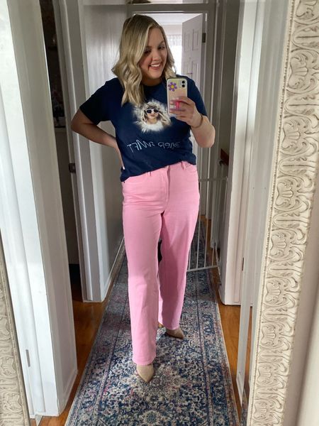 These pink flare jeans are EVERYTHING. So cute for spring run tts. I have on a 12 here!



#LTKFind #LTKSeasonal #LTKstyletip