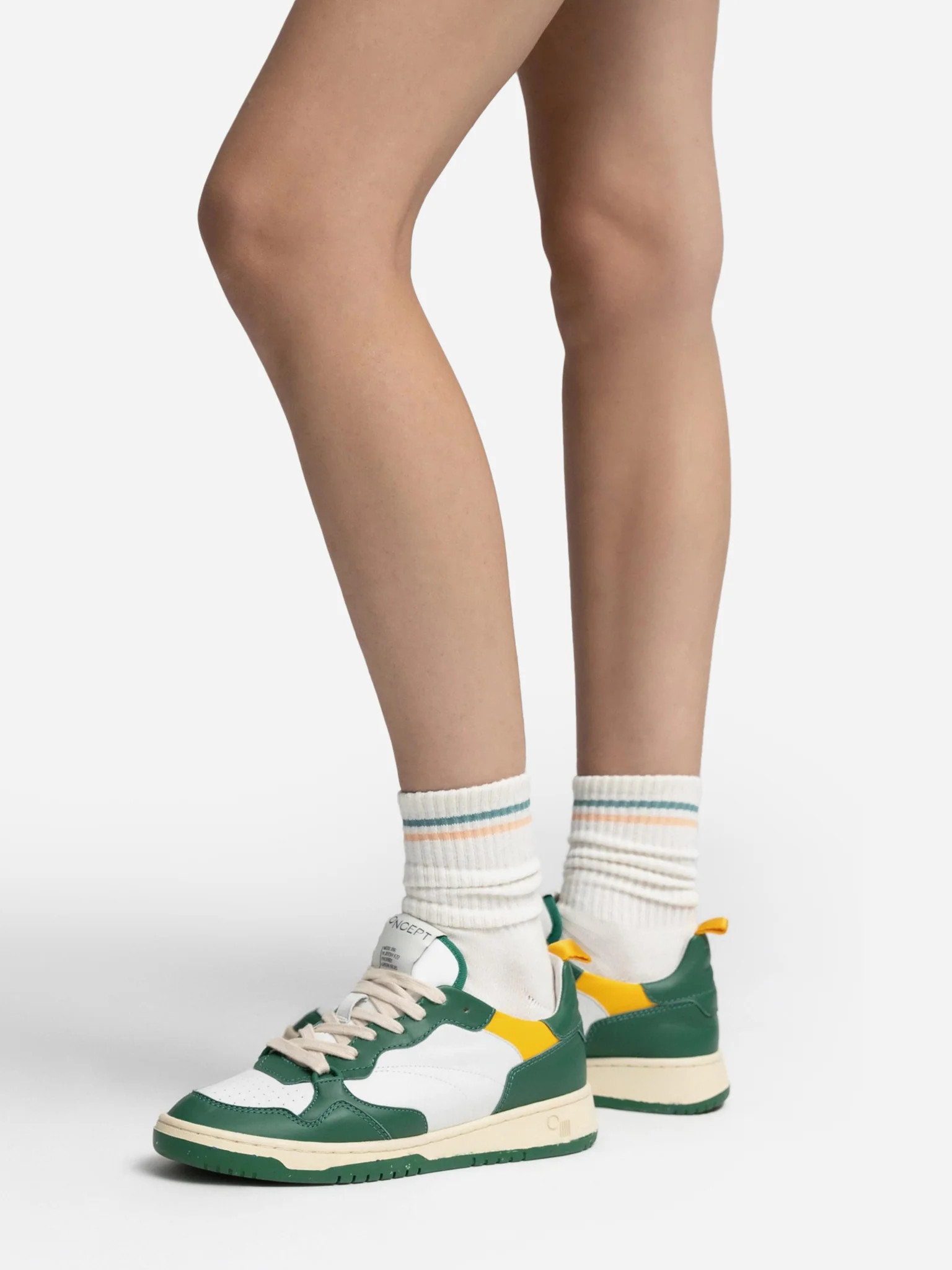 ONCEPT
                      
                     Women's Phoenix Sneaker | Saint Bernard