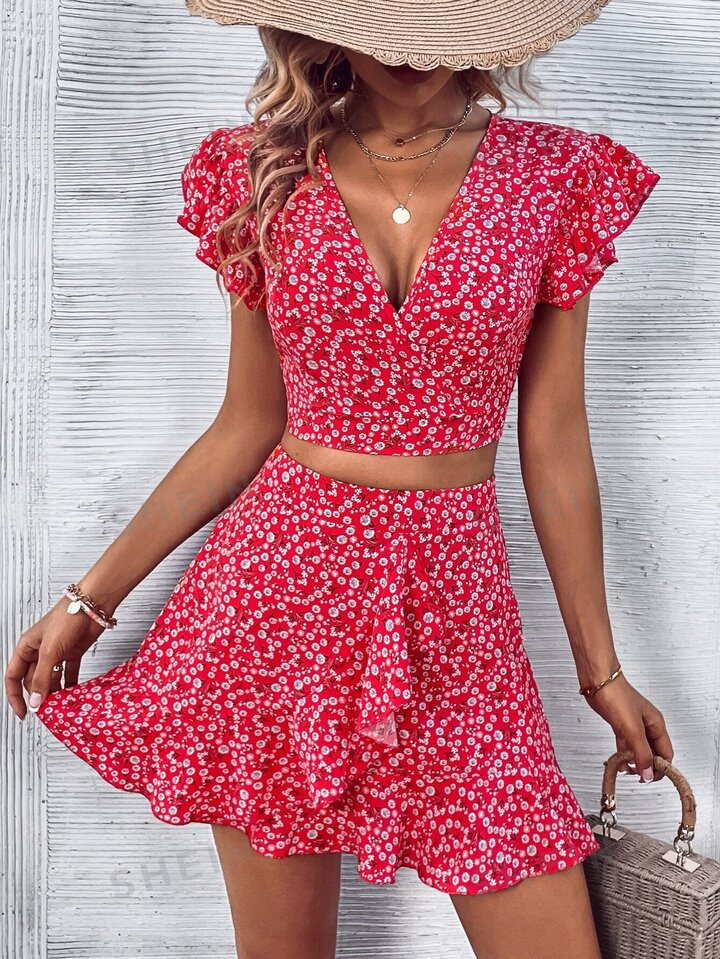 SHEIN VCAY Ditsy Floral Print Batwing Sleeve Crop Top & Ruffle Trim Skirt | SHEIN