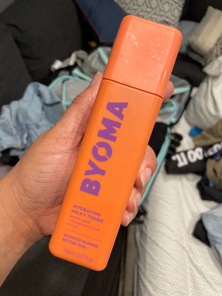 The toner of your dreams🙌🏽 Finally found a hydrating toner with no scent👏🏽 it’s been a long time coming and can’t recommend enough.  I got this one from Target and they had one other one as well. 

It cleans, moisturizes, and feels sooo good!

#SkincareFinds #BestToner #Toner #Byoma

#LTKBeauty #LTKFindsUnder50