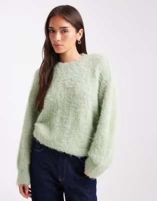 ASOS DESIGN – Oversize-Strickpullover aus flauschigem Garn in Salbeigrün | ASOS (Global)