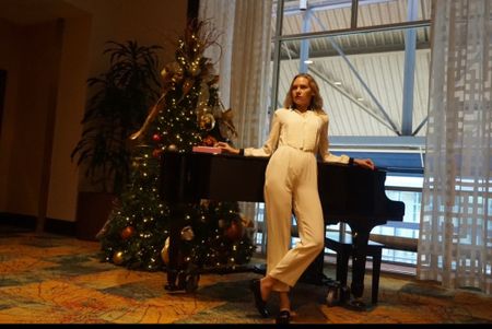 Spending the week in between holidays in a chic jumpsuit and loafers! #investmentpiece 

#LTKHoliday #LTKstyletip #LTKSeasonal
