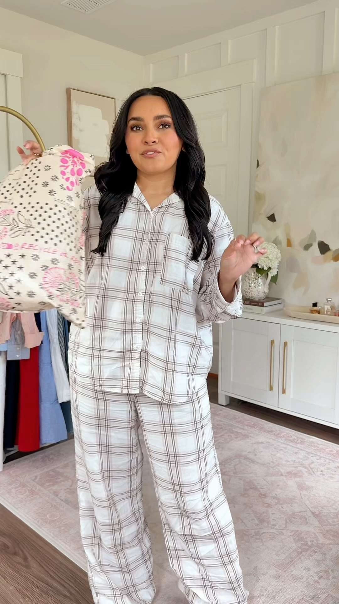 Get ready with me for an event!
For reference: I’m 5’0, petite, 32b bra size, and 2/26 in bottoms, pear shaped. 
*Everything I share is unaltered! TTS means true to size. Between size 5-6.5 in shoes

Matching set in fig size xs TTS 
Clear heels size 5 TTS
Lip liner shade she’s bold
Lipgloss shade truthful

#LTKPetite #LTKgrwm #LTKootd