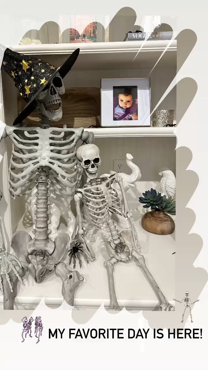 Skeletons are my fav! Shop now 👇🏽

#LTKSeasonal #LTKFindsUnder50 #LTKHome