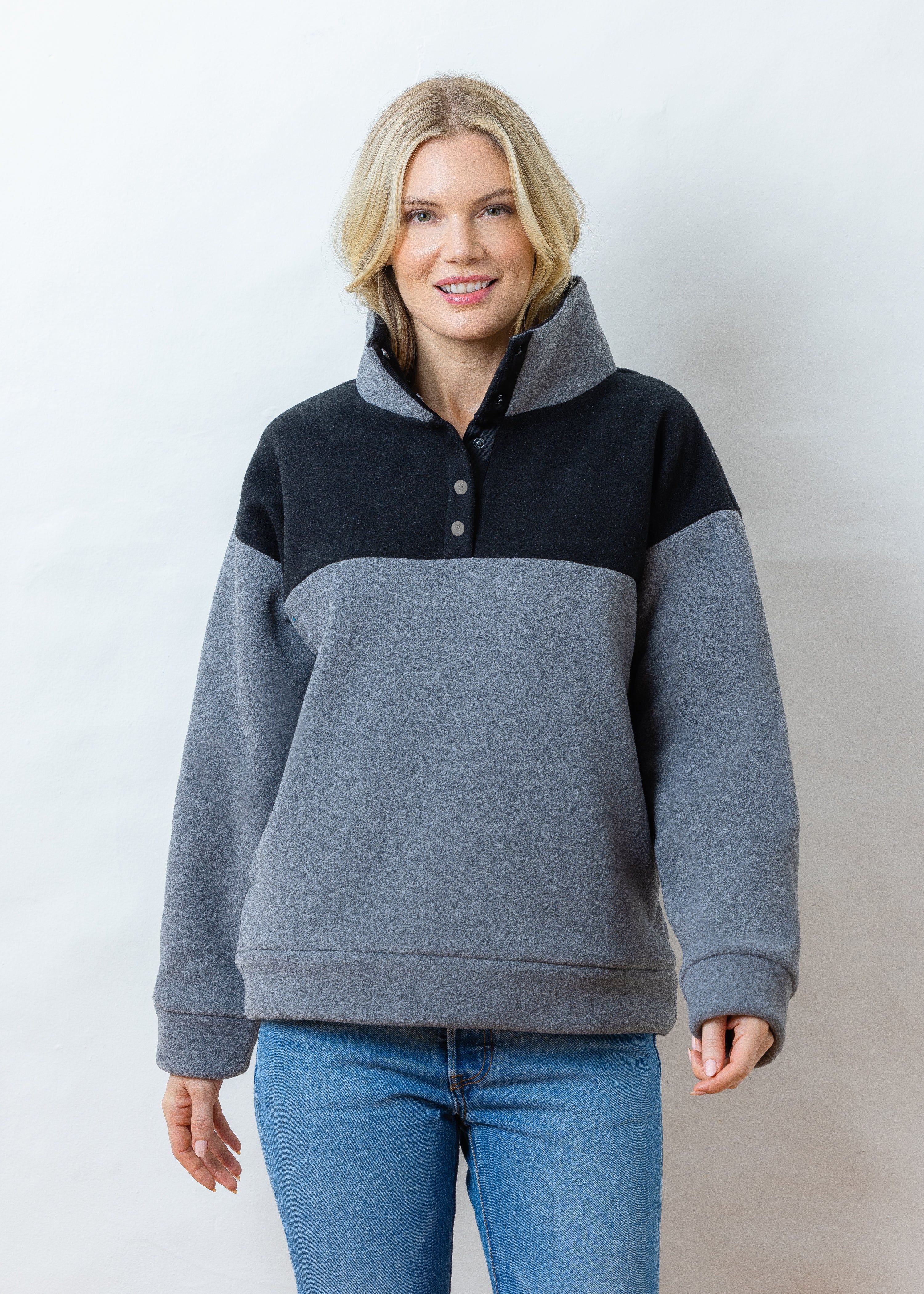 Driftaway Pullover in Double Layer Vello Fleece (Heather Grey / Black) | Dudley Stephens