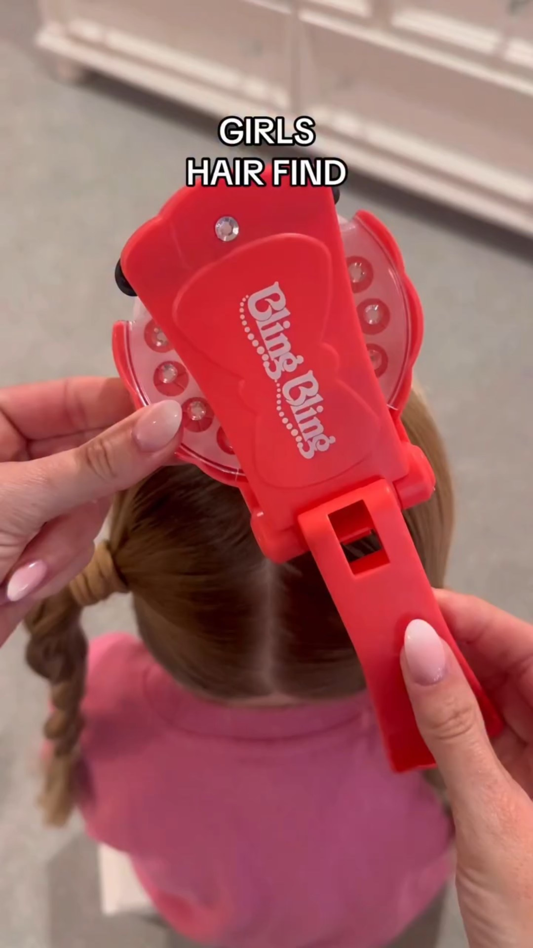 The best for the girlies! Comment BLING for 🔗 
•
•
•
#hairfinds #girlshair #girlshairstyles #littlegirlfinds #amazonfinds #hairbling