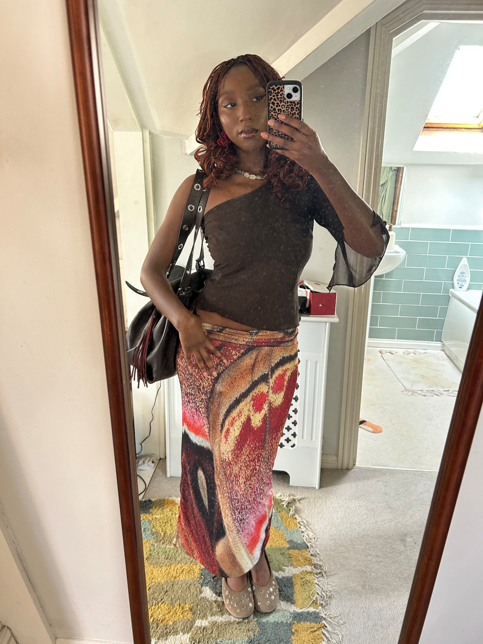 Top: Susamusa 
Skirt: Feners