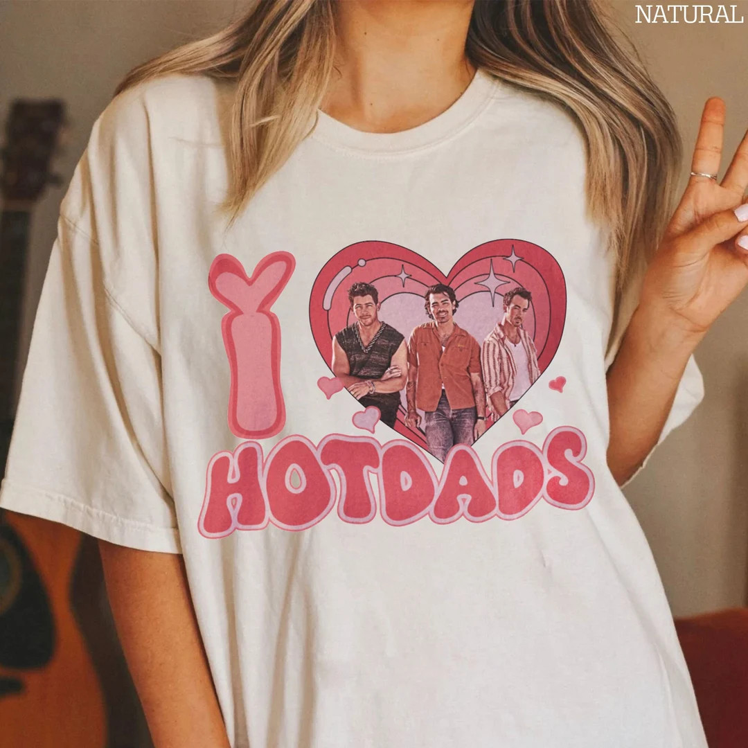 Vintage Jonas Brothers Shirt I Love Hot Dads Shirt Daddy - Etsy | Etsy (US)