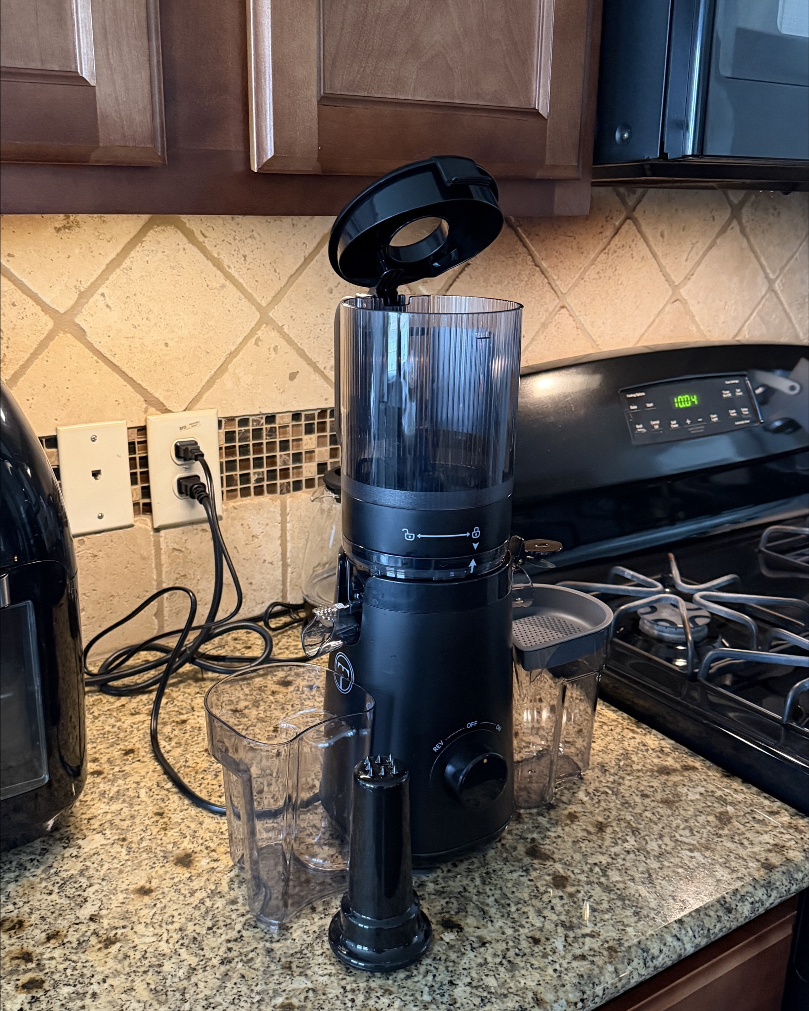 Ready to juice today, because … why not. Now! I’m adding in grapefruit - have drank grapefruit in a minute! I’m ready for the tanginess 😅🤪

#LTKHome