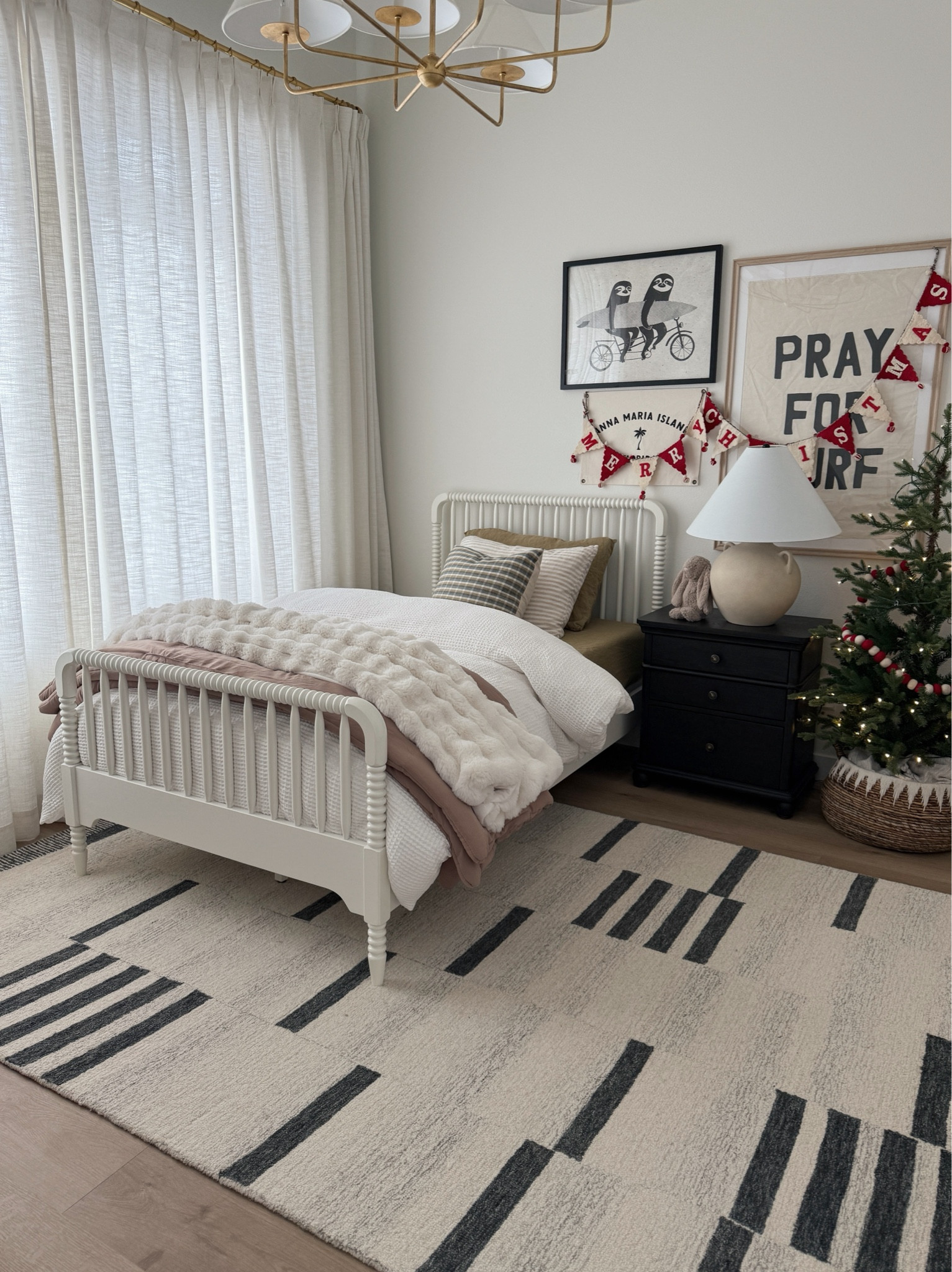 #ad Bedding update with @bedsurehome! Super cozy and affordable! I love the waffle weave duvet cover for a subtle, yet cozy texture and the faux fur throw is the softest! #bedsure #cozymaker
Use code LTK15 at checkout to save!

#LTKHome #LTKSaleAlert #LTKFindsUnder50