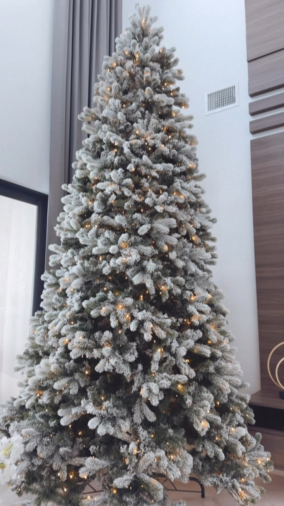 I love this Christmas tree! It has such a great quality and makes the space so magical and cozy. This tree is 12 feet 
Tall Christmas tree 



#LTKHome #LTKU #LTKHoliday