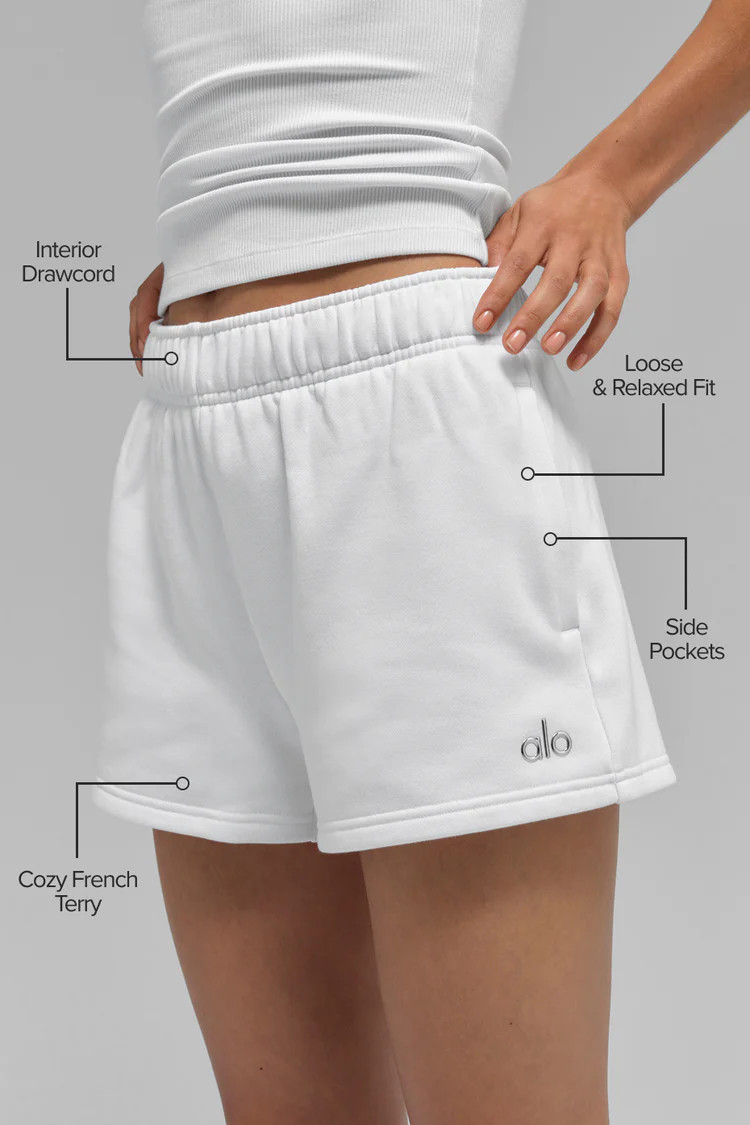 Accolade Short - White | Alo Yoga (US)