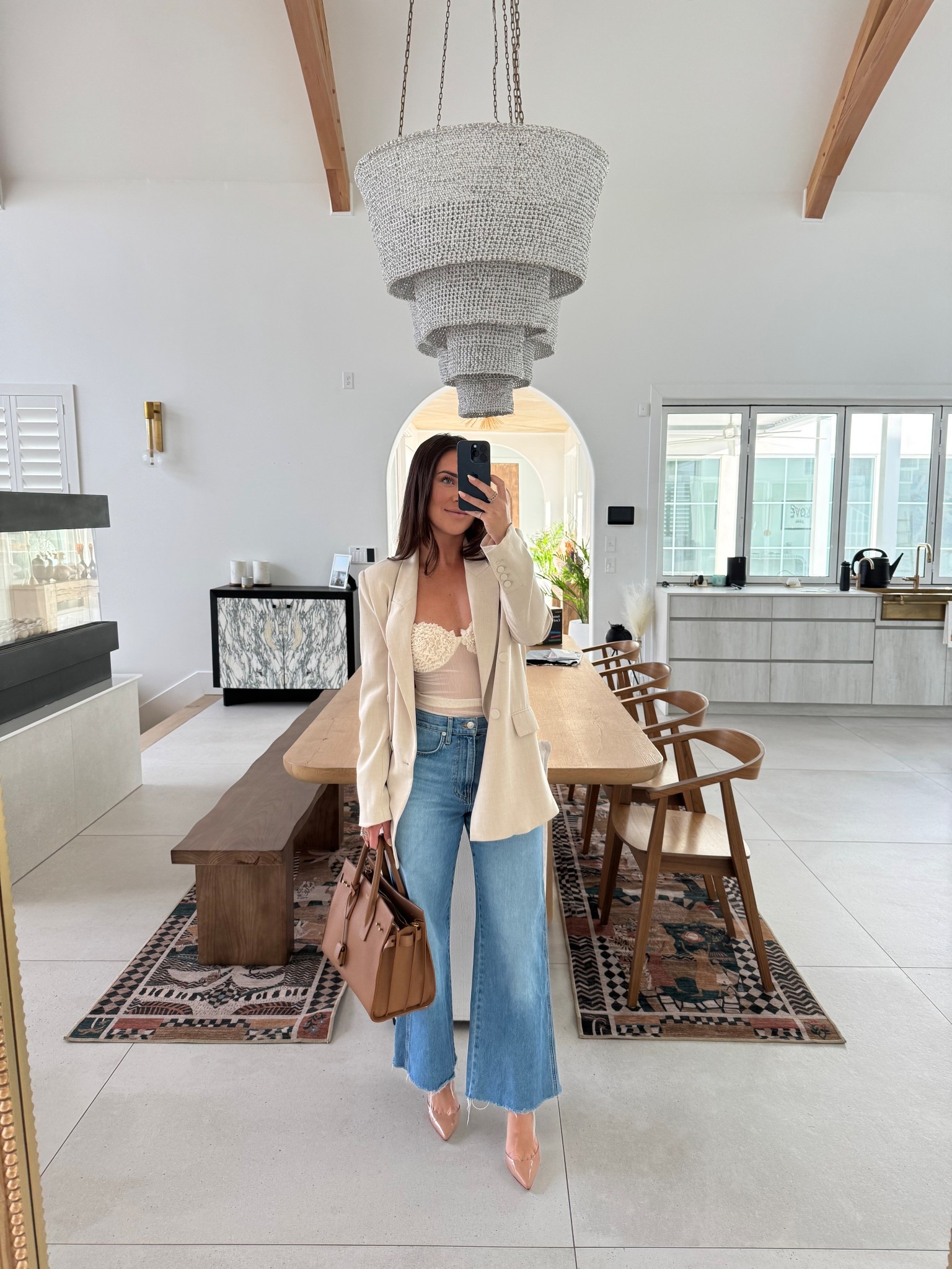 This top is everything for spring & summer 😍 I got a size small

Jeans are size 28 - I got a size bigger cause I don’t like tight pants but they are true to size 