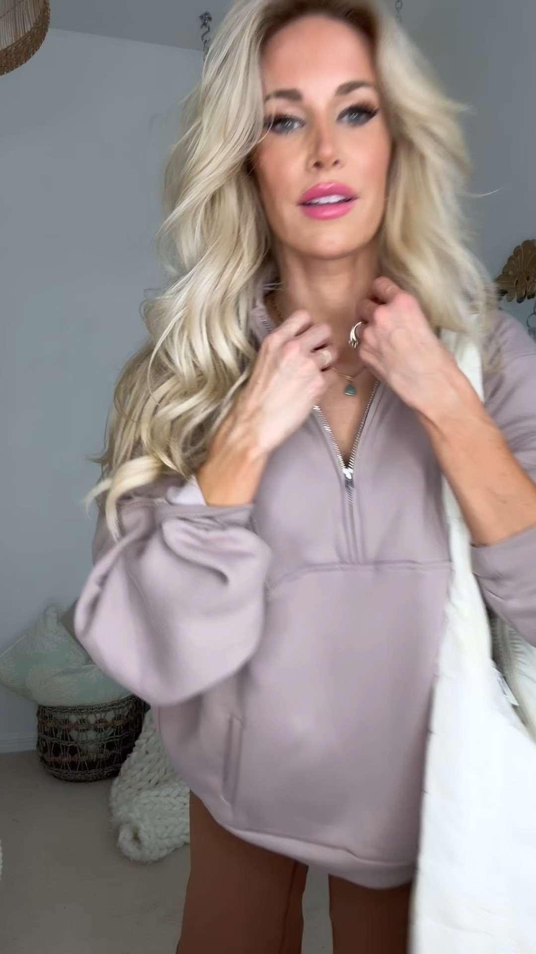 #pullover #lululemondupe 

#LTKFitness #LTKSeasonal #LTKFindsUnder50