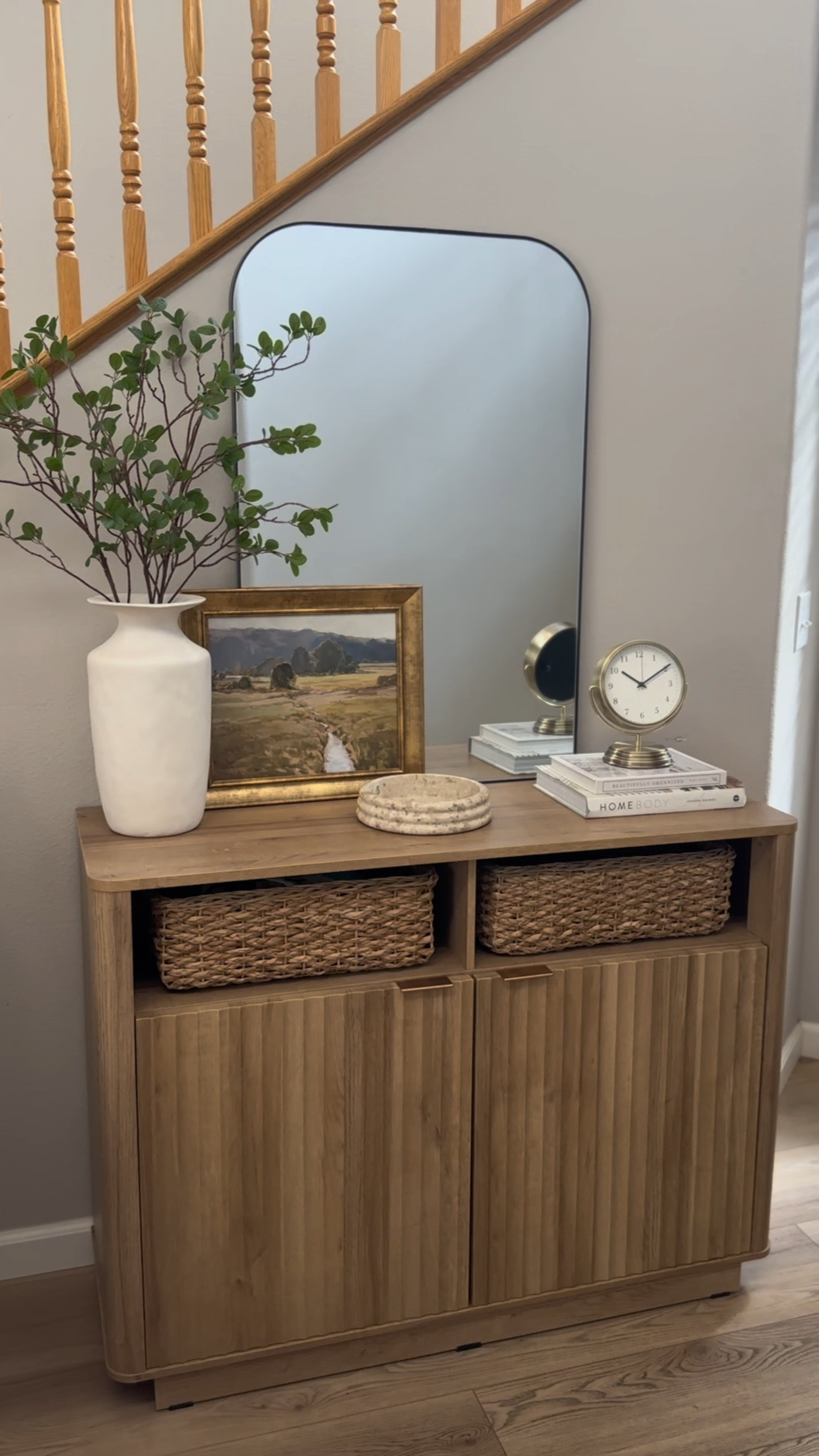 in love with our new entryway setup!! 


Home decor 
Home finds 
Home style 
Entry table 
Target finds 
Target home 
Spring style 
Amazon home
Walmart furniture 

#LTKHome #LTKWatchNow #LTKSaleAlert