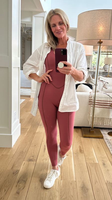 That color, though😍 this comfy jumpsuit comes in so many colors and feels like a second skin. I love running errands in this comfy combo! #vitality


#LTKover40