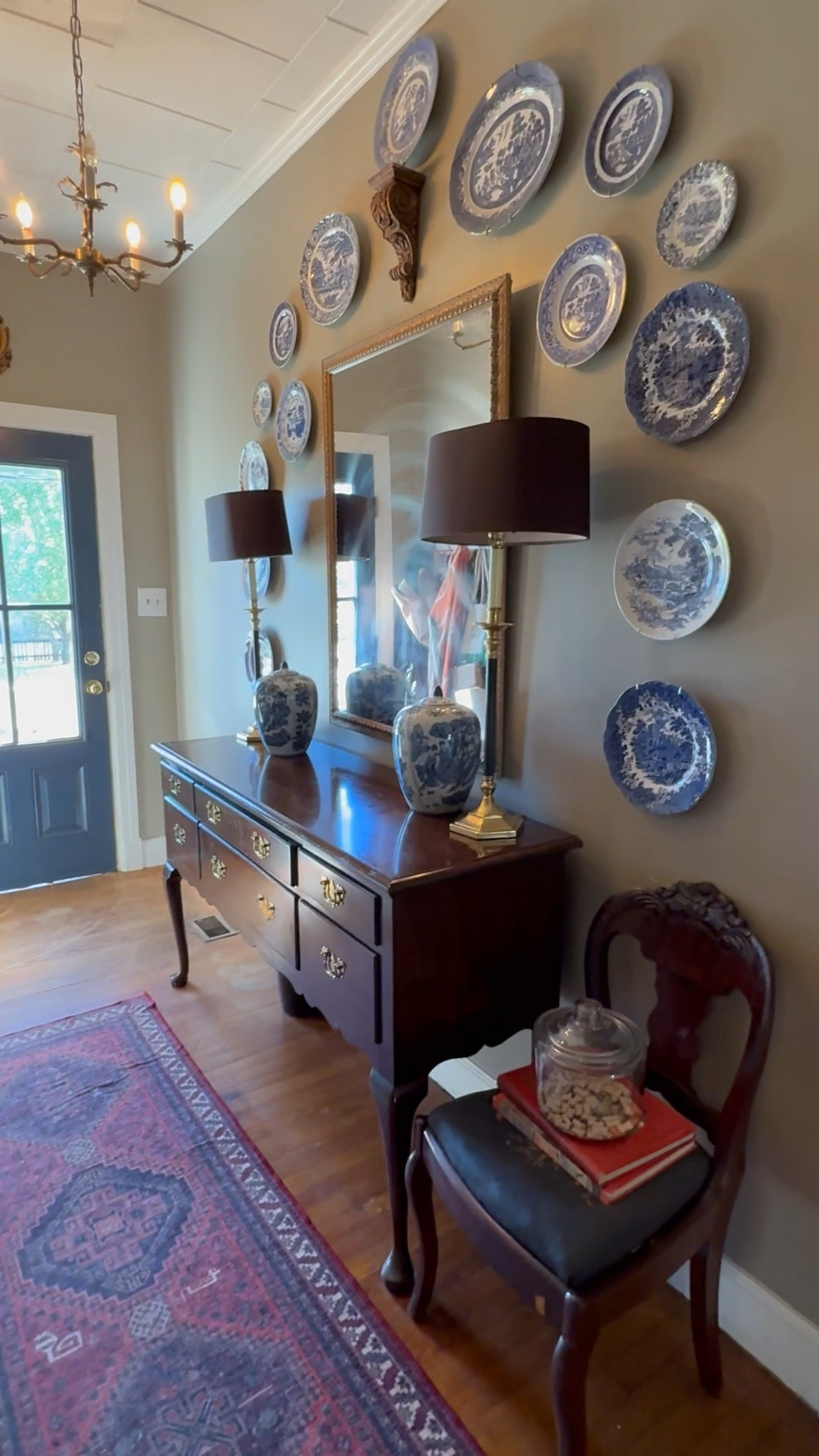 The word of the day is “Gigantic”
🥹! It is a large “L” shaped hallway with bigger pieces 🥲.

#LTKHome