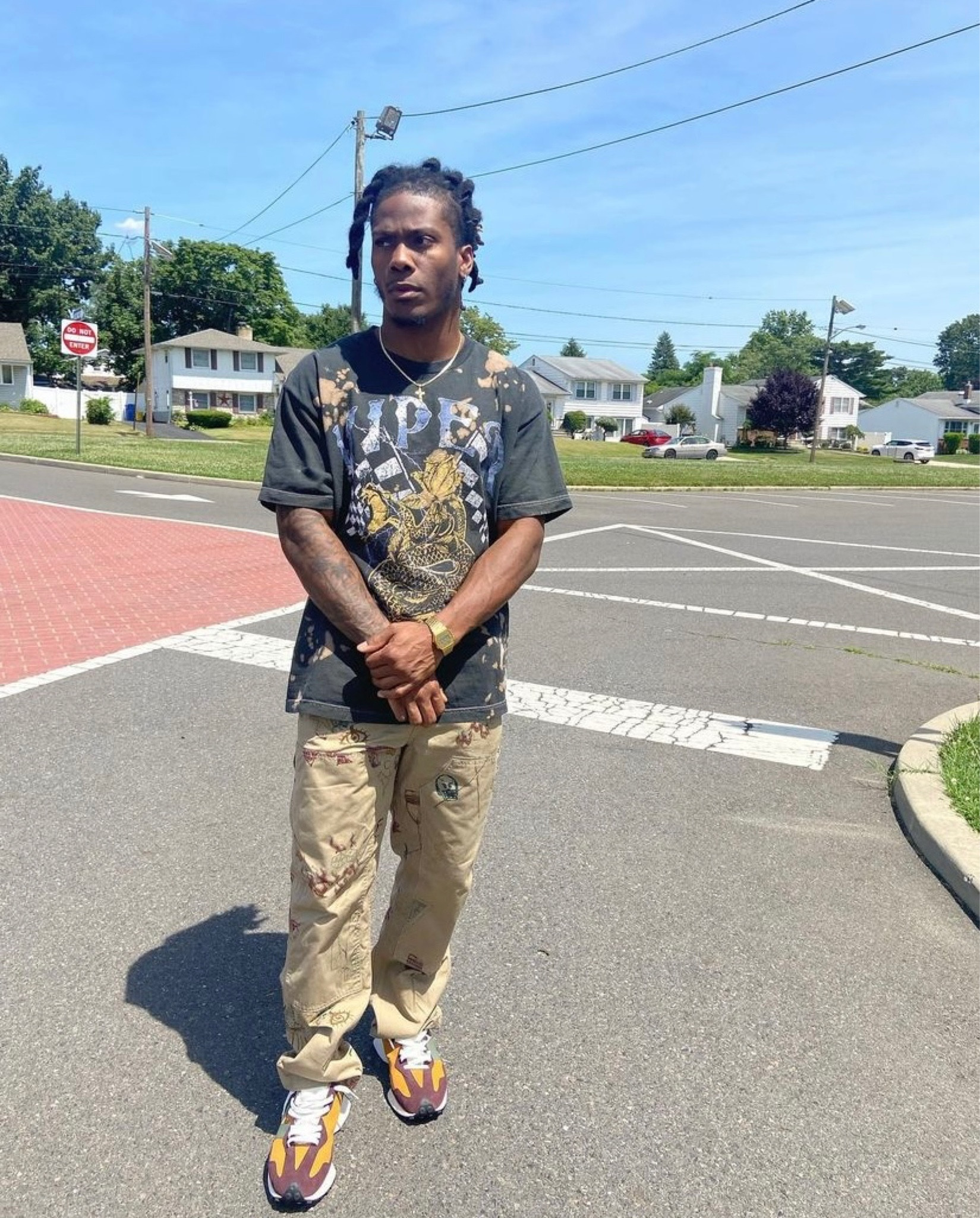 Just wearing a nice graphic tee with graphic pants

#LTKmens #LTKstyletip #LTKfit