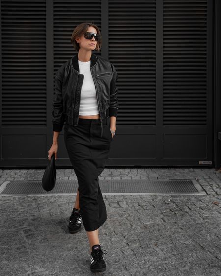 Leather jackets + midi skirts. One of my fav outfit combinations for autumn and winter. 