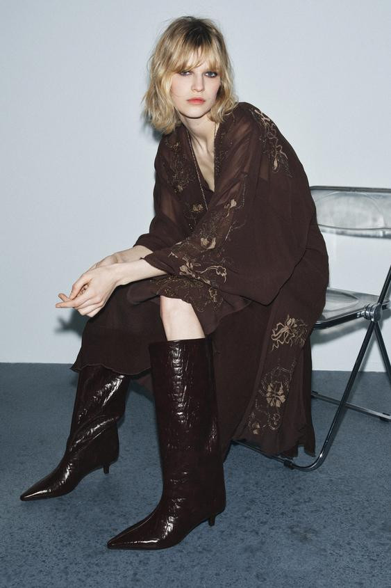 CRACKLED KITTEN HEEL BOOTS | Zara US