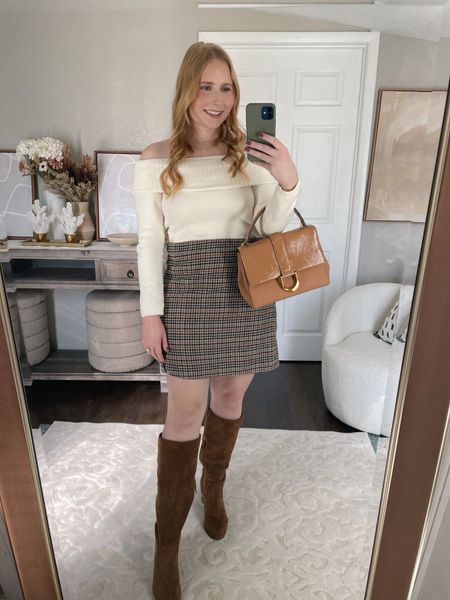 Thanksgiving | Fall Outfits | fall fashion | neutral outfits | outfit inspo | street style | daily outfits | easy outfits | Old Navy | Affordable by Amanda wears a fall outfit from Old Navy for Thanksgiving 

#LTKmidsize #LTKHoliday #LTKSeasonal
