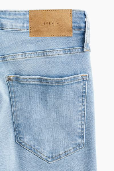 Flared Ultra High Jeans | H&M (US + CA)