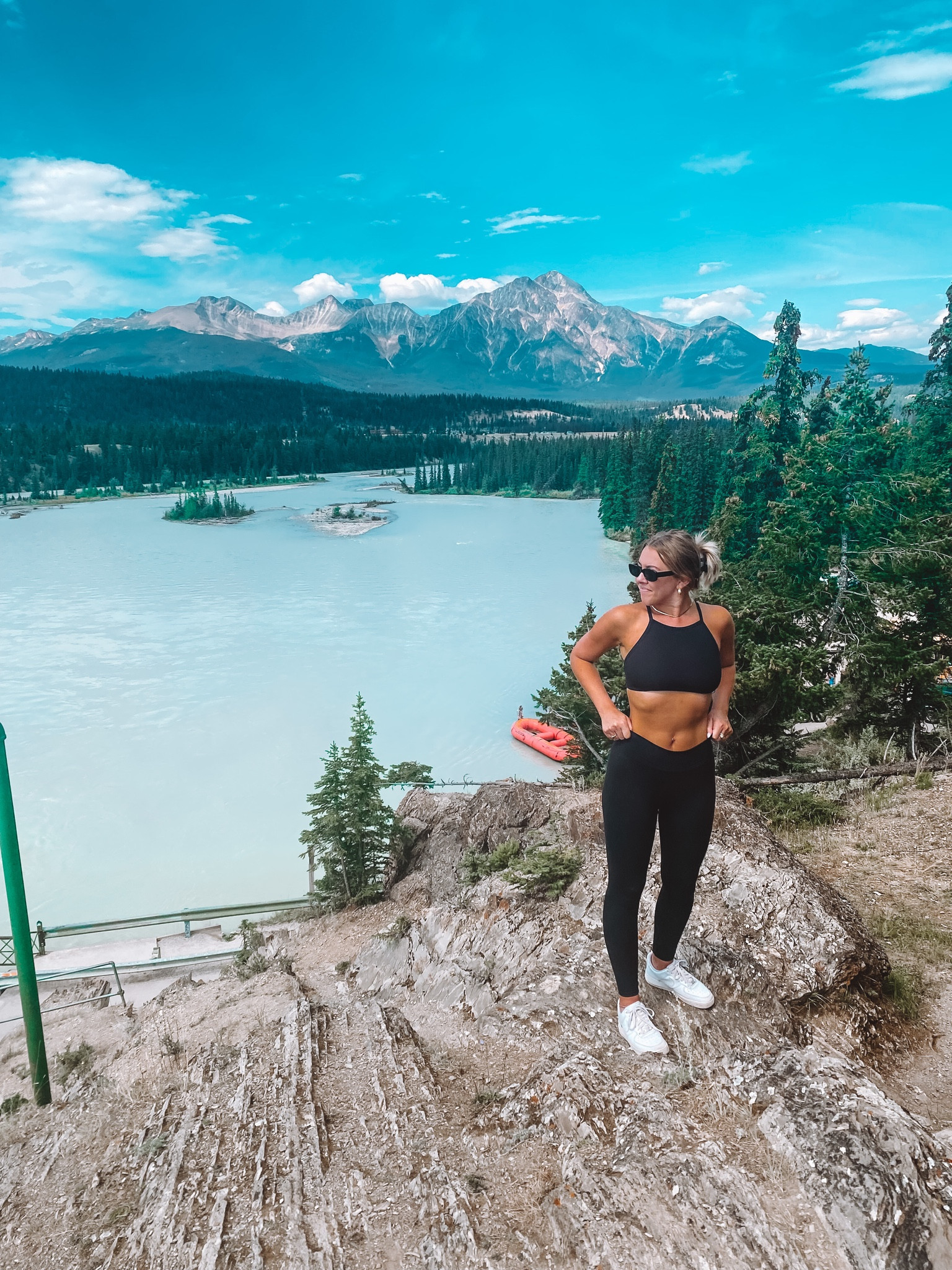 Booty by brabants 
Black set 
Leggings and sports bra 

#LTKstyletip #LTKfit #LTKHoliday