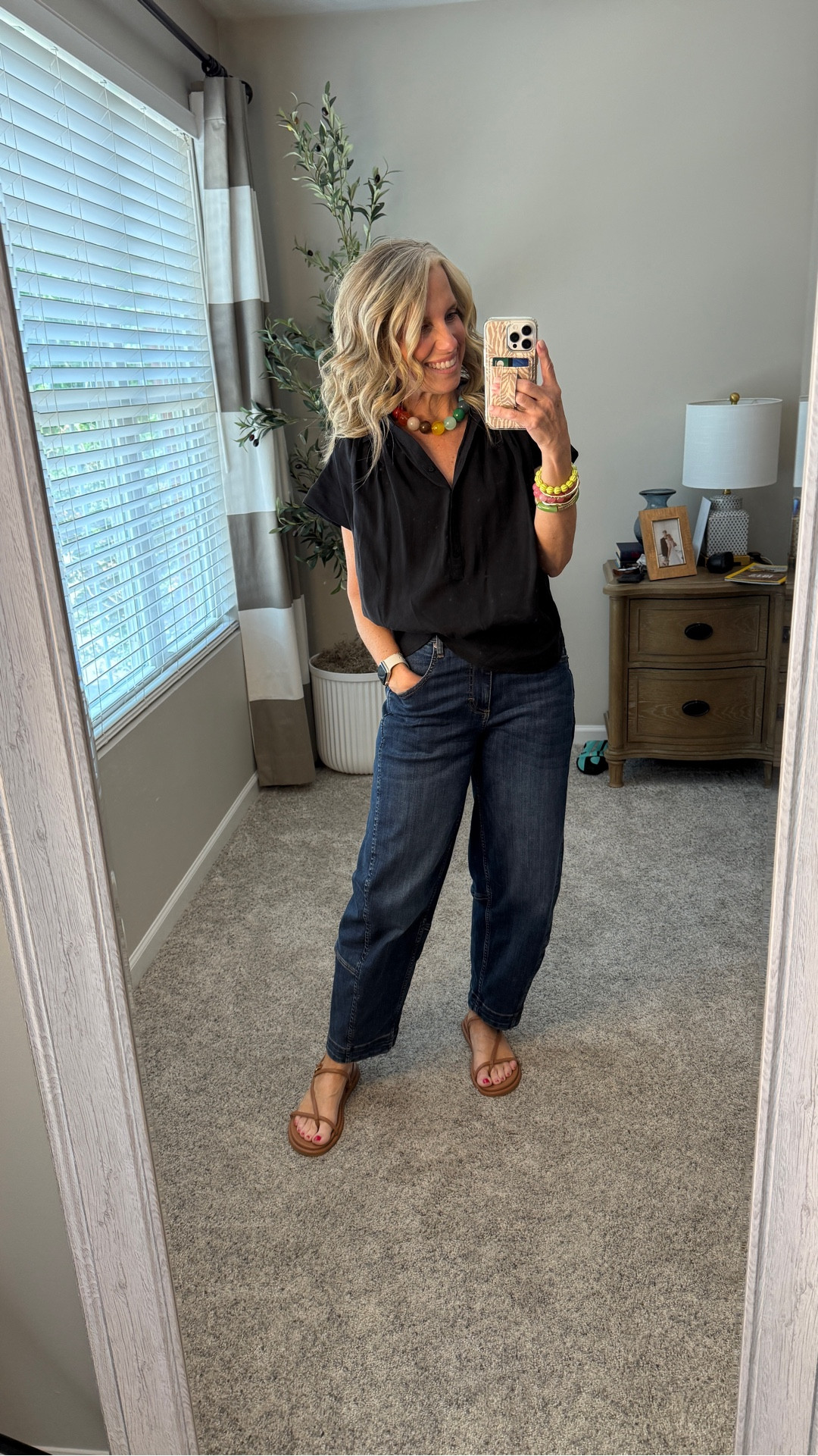 I can’t quit taking about the euro jeans and  their on the loose pants. The tip is also a classic from Ruti. Wearing XS top and 4 jeans. Currently everything is 20% off. @Ruti 

#LTKootd #LTKOver40 #LTKSaleAlert