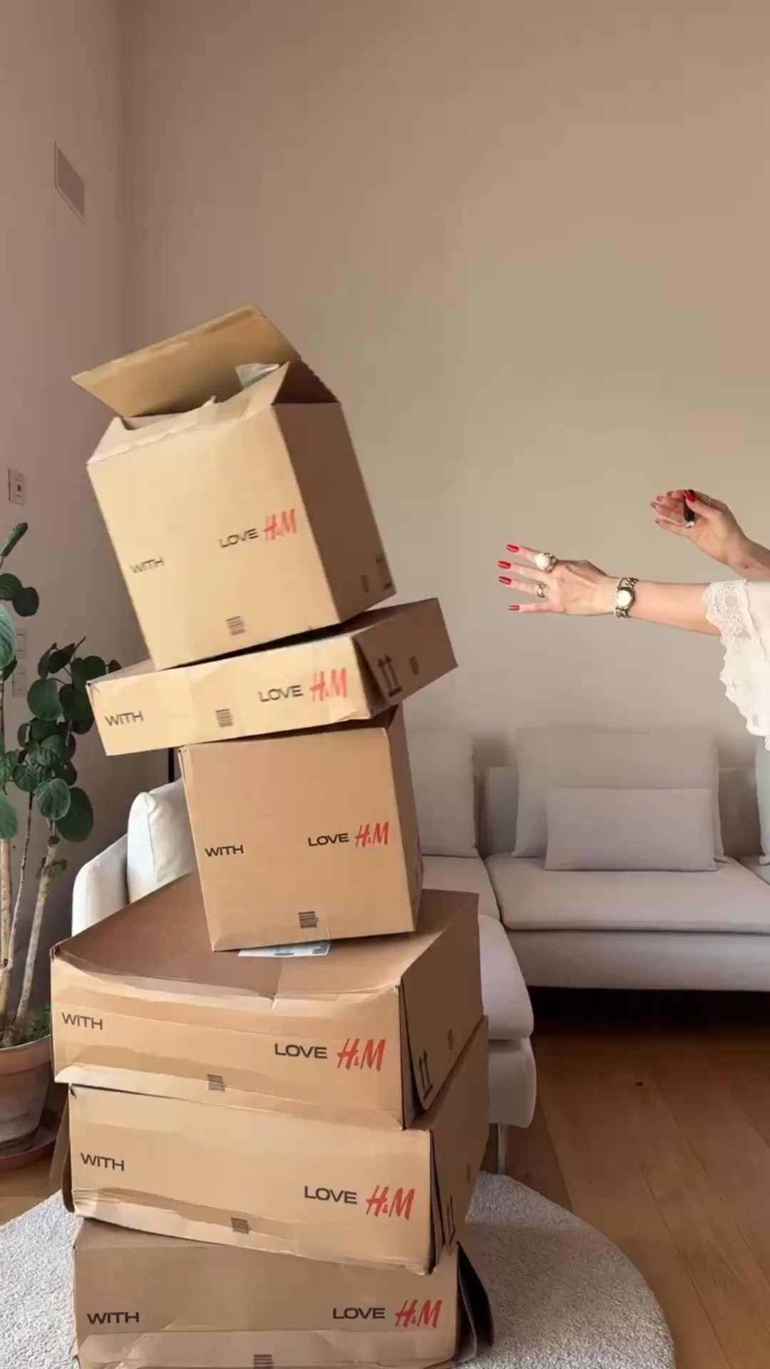 This is where the pieces really come to life ✨

Flow, fit and movement that instantly make the outfits feel more elevated, easy and wearable from day to evening.

🔎 outfit video women, spring summer outfits, elegant styling, feminine looks, effortless outfits

#LTKuk #LTKeurope #LTKspring

#LTKgrwm #LTKootd #LTKSeasonal