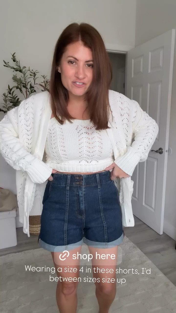 Wearing a size 4 in these shorts, I’d between sizes size up