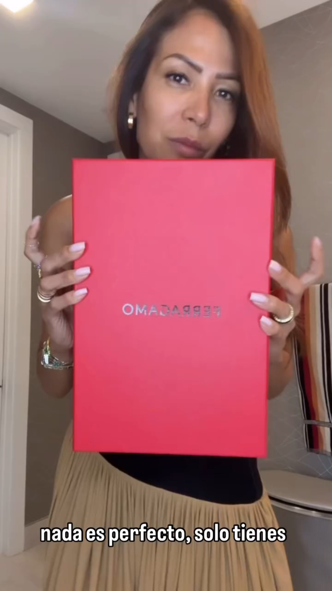 Nada en la vida comienza siendo perfecto.

Lo único que tienes que hacer es empezar, aunque sea pequeño, aunque no se vea perfecto.
La clave está en repetir, una y otra y otra vez.
Porque es en la constancia, en el tiempo y en el camino, donde la perfección aparece.

¡Focus! No te sabotees.

#fashion 
#styleinspiration 
#woman 
#businessowner

#LTKSeasonal #LTKOver40 #LTKU