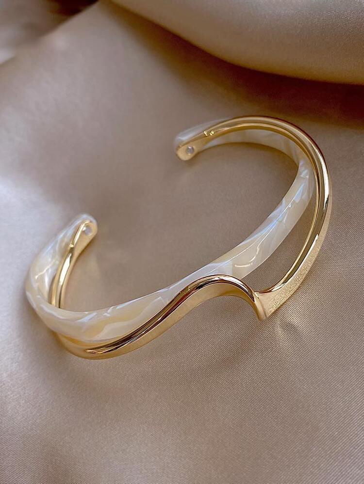 Structured Layered Cuff Bangle | SHEIN