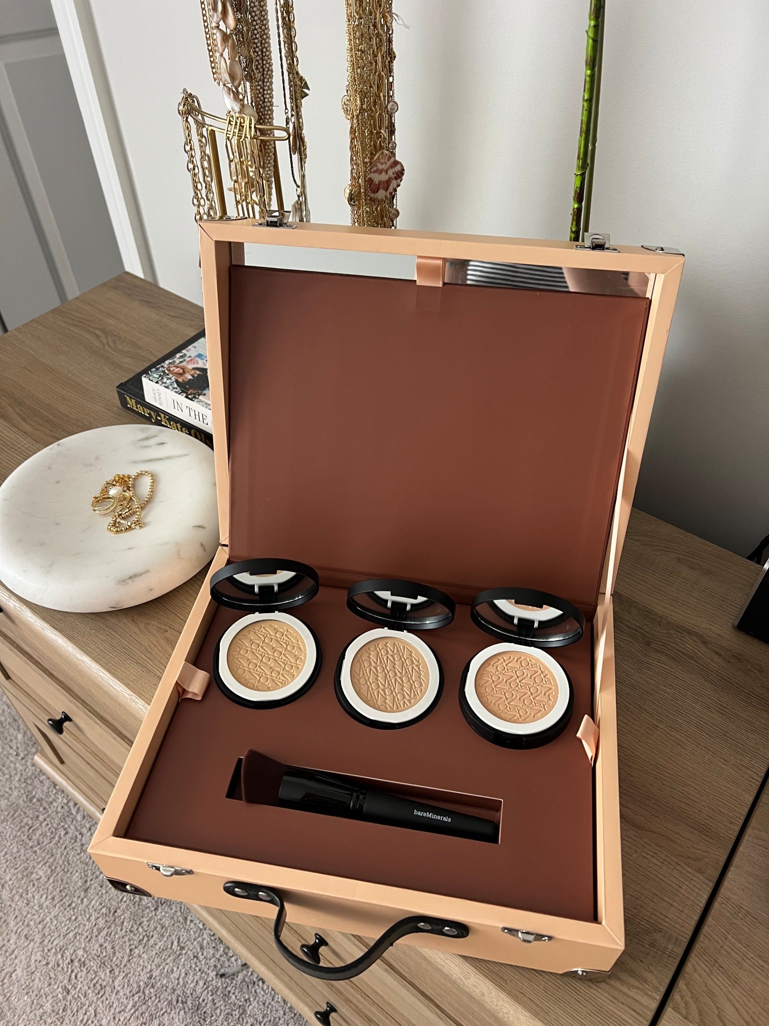 BAREPRO® 24HR Skin Perfecting Talc-Free Matte Powder Foundation
 

#LTKBeauty