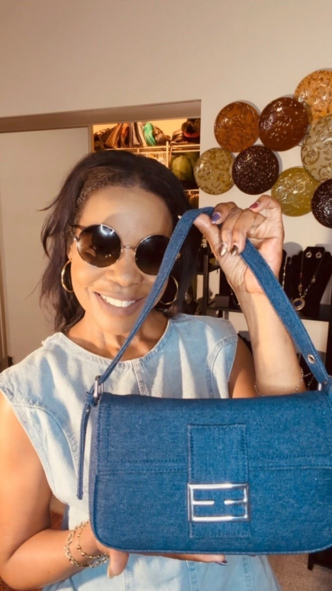 It’s the , Michael kors  glasses for me let’s not talk about the urban expression purse. I really like luxury at an affordable price 

Tap to shop this look + more affordable glam 👉 https://www.shopltk.com/explore/nothinglikesweet_t #michaelkors #urbanexpression 

#LTKootd #LTKBeauty #LTKgrwm
