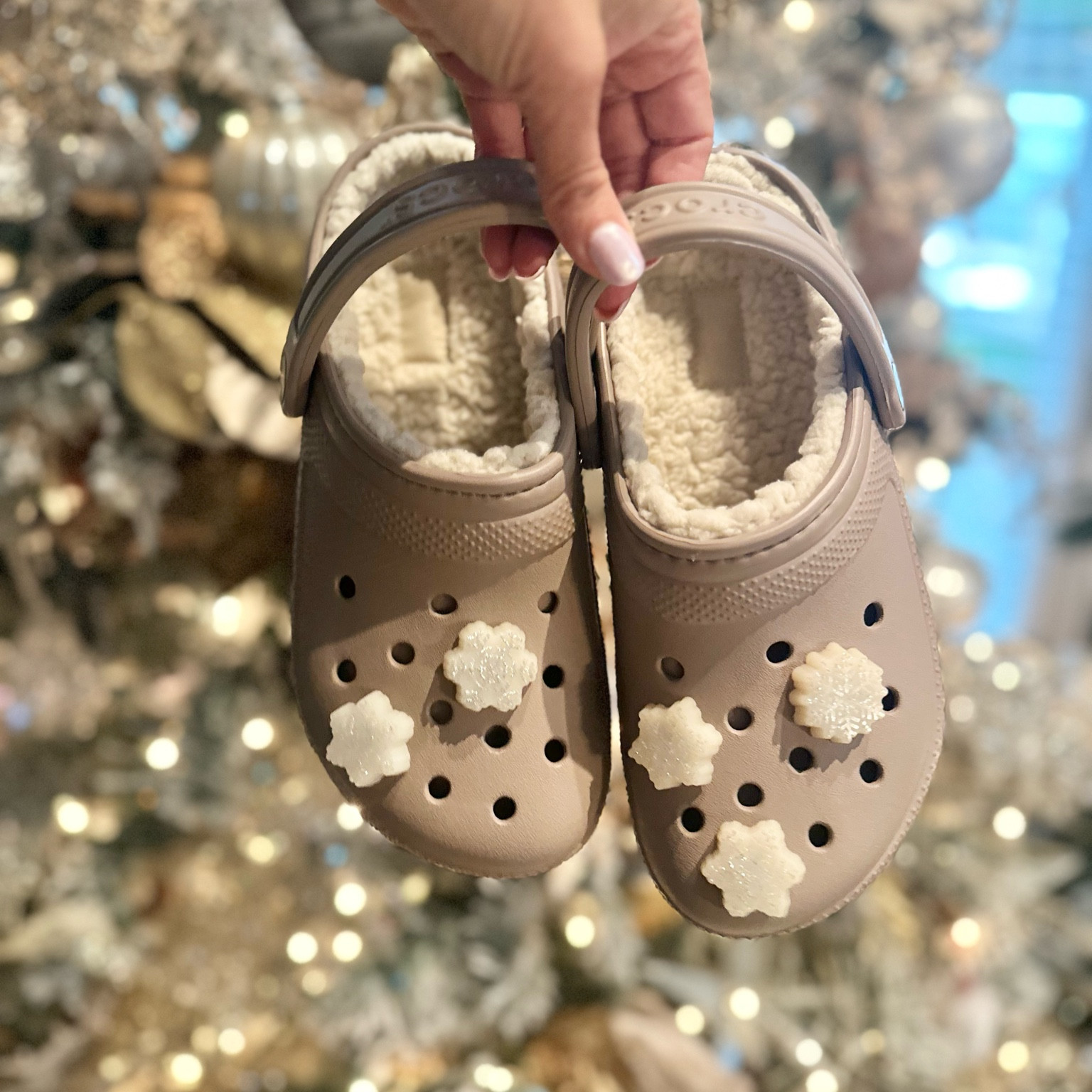 The best gift for the holidays @crocs #giftedbycrocs #ad #CLASSICCOZZZYSLIPPER #CLASSICLINEDCLOG 

#LTKGiftGuide #LTKSeasonal #LTKStyleTip