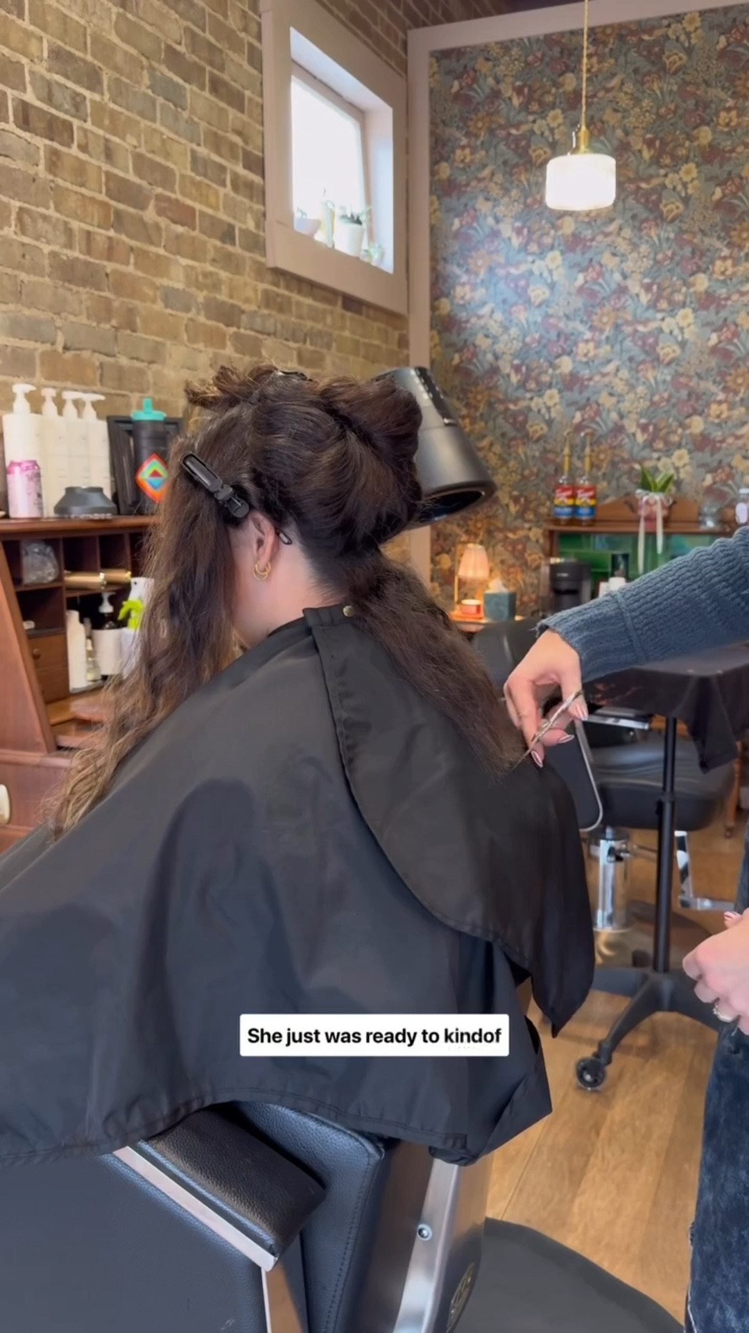 I love reshaping my curly hair clients, but I need to address something…

You’re, in fact, seeing this correctly, I am NOT using a comb in my client’s hair.

And you won’t see me doing that in really any of my other videos either.

I don’t like using a comb on curly hair because it not only makes the hair too tight so too much hair will come off after taking scissors to it, but it also frizzes up the curls so I can’t find what those natural patterns will do and where they’ll sit after cutting.

9 times out of 10 a comb will DISRUPT a curly hair cut. 

Although I use combs every now and then, I plan to leave them out of the majority of curly hair cuts.
.
.
.
#curlycuttransformation
#curlspecialist
#curlyhairstylist
#curlyhairproducts
#haircutinspo