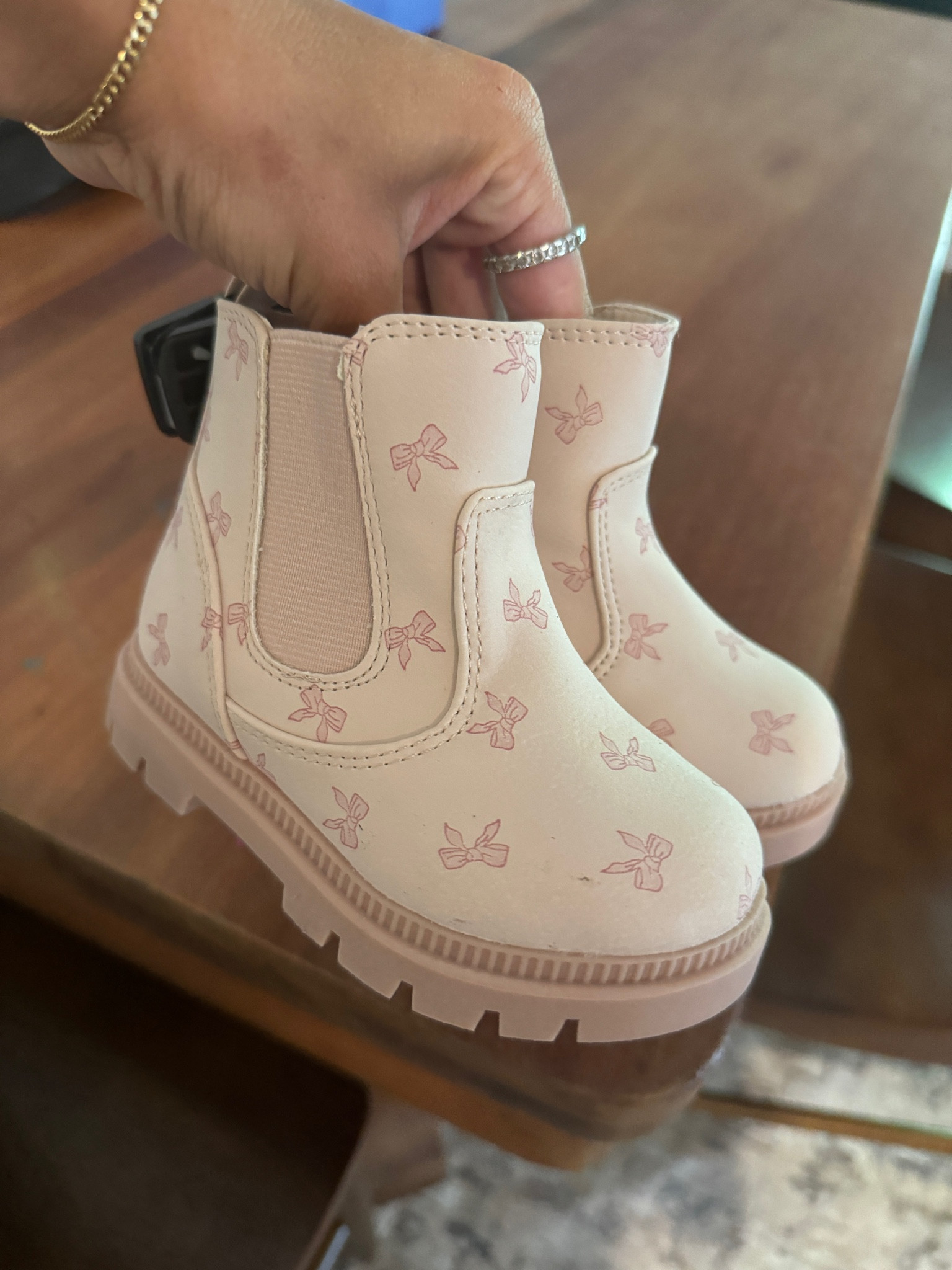 The cutest toddler girl bow boots I’ve ever seen!! Perfect for fall season🎀 

#LTKBaby #LTKStyleTip #LTKKids