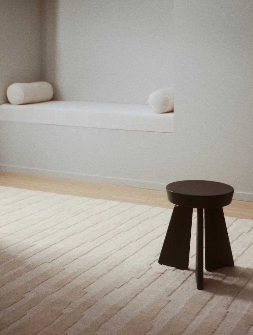 Large textured rug 🤍

#rug #home #interior #interiordesign #livingroom bedroom

#LTKHome #LTKOver40