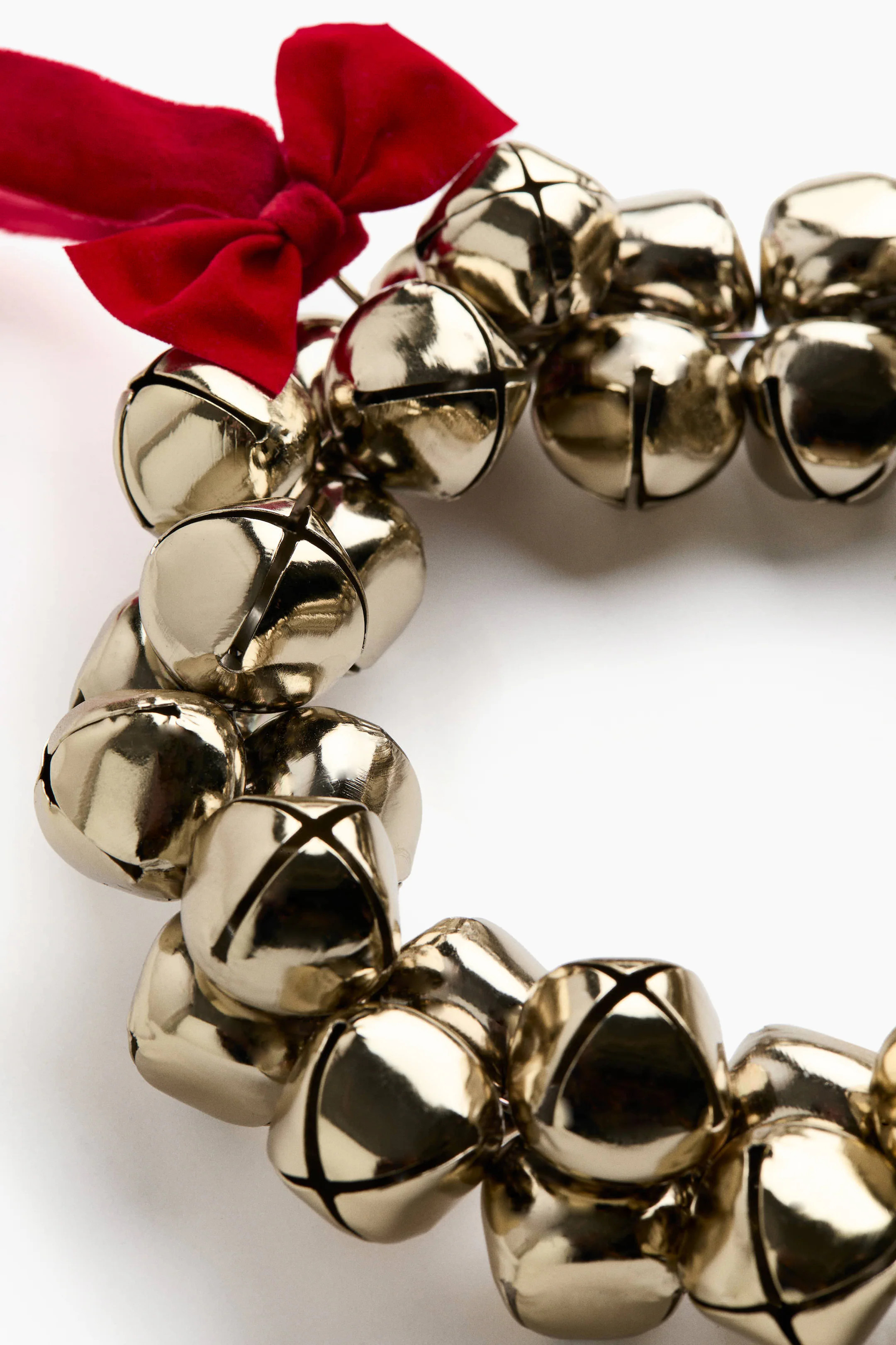 Large Wreath with Bells | H&M (US + CA)