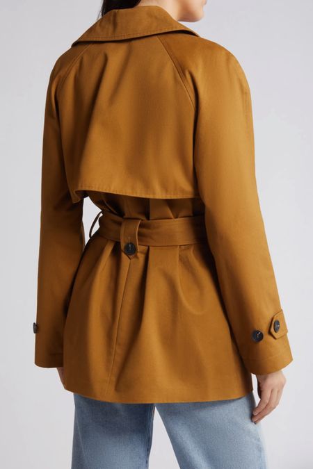 Trench
Trench coat 